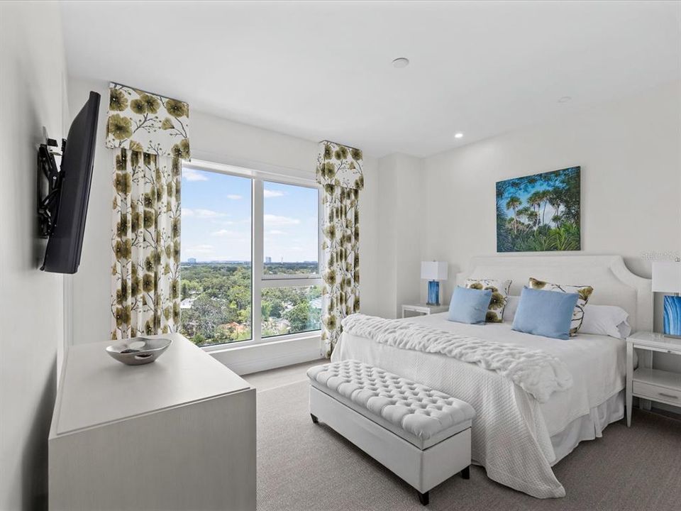 For Sale: $4,400,000 (3 beds, 3 baths, 3886 Square Feet)