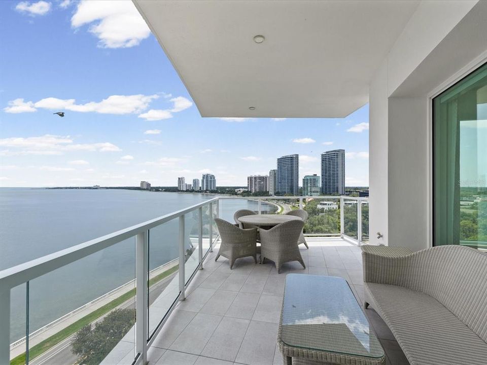 For Sale: $4,400,000 (3 beds, 3 baths, 3886 Square Feet)