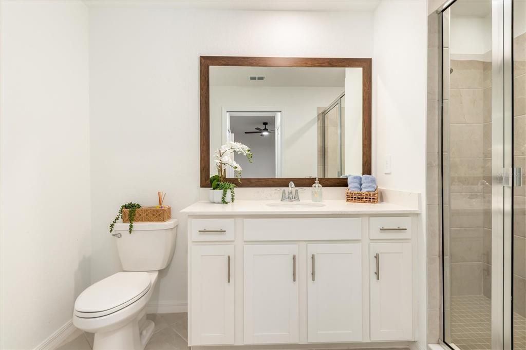 For Sale: $299,000 (2 beds, 2 baths, 1149 Square Feet)