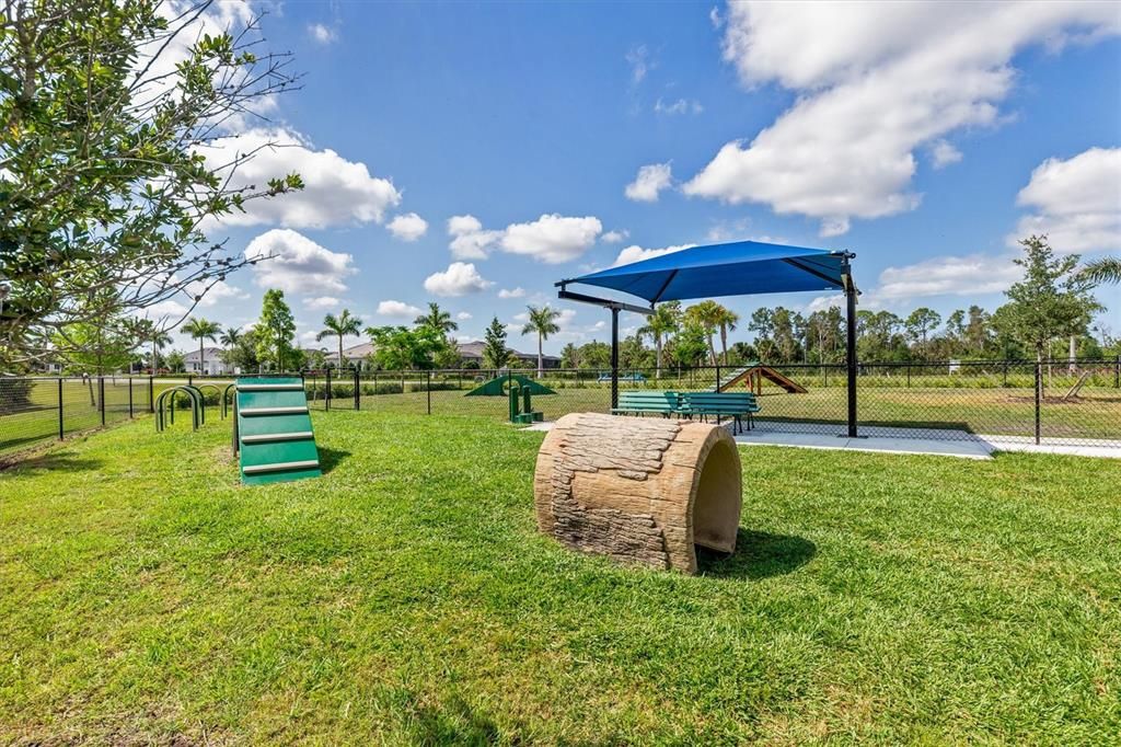 For Sale: $299,000 (2 beds, 2 baths, 1149 Square Feet)