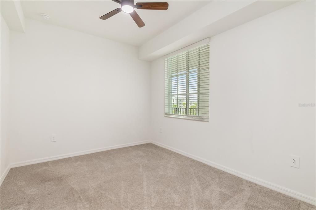 For Sale: $299,000 (2 beds, 2 baths, 1149 Square Feet)