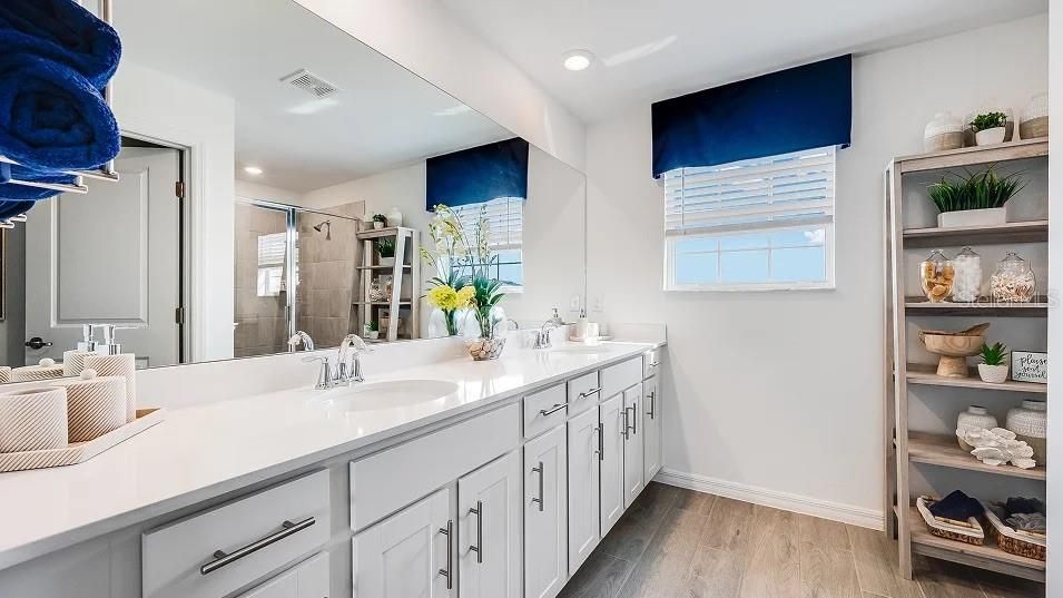 For Sale: $555,000 (4 beds, 3 baths, 2529 Square Feet)