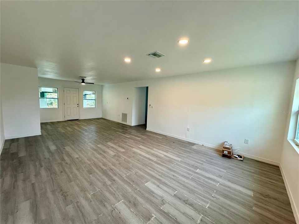 For Rent: $2,800 (4 beds, 3 baths, 2196 Square Feet)
