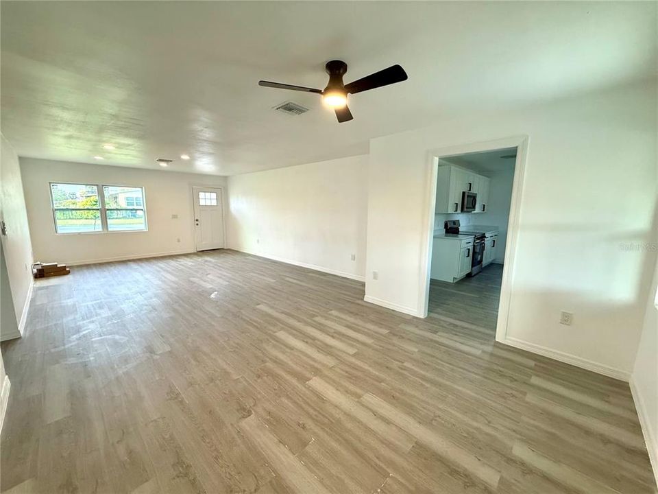 For Rent: $2,800 (4 beds, 3 baths, 2196 Square Feet)