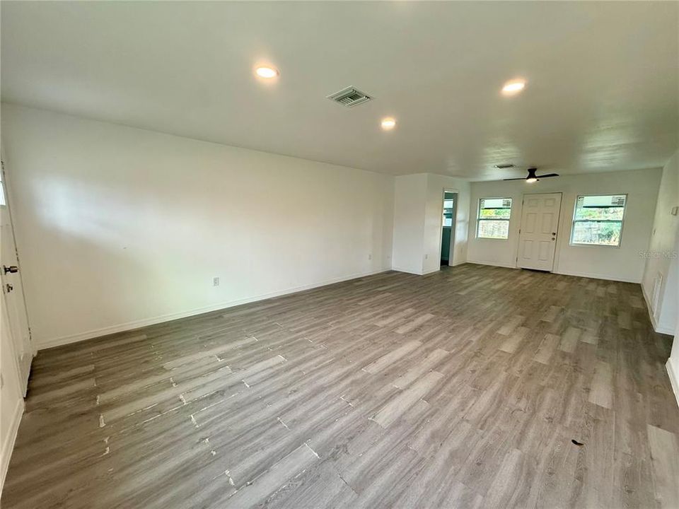 For Rent: $2,800 (4 beds, 3 baths, 2196 Square Feet)