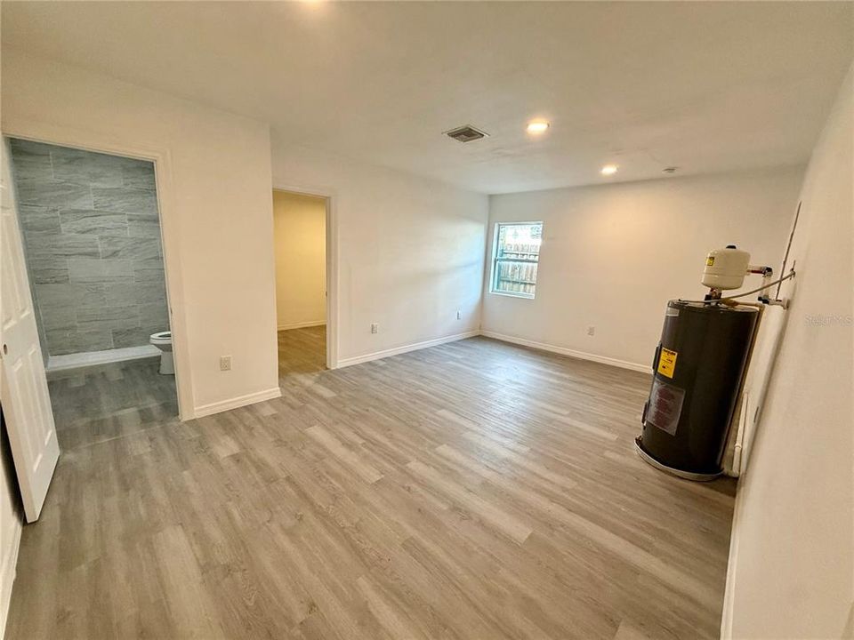 For Rent: $2,800 (4 beds, 3 baths, 2196 Square Feet)
