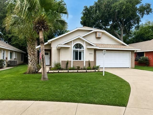 For Sale: $289,000 (2 beds, 2 baths, 1079 Square Feet)