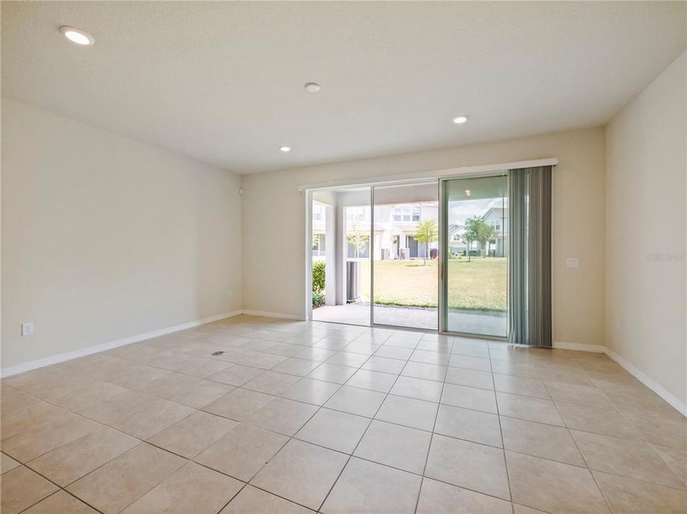 For Rent: $2,600 (3 beds, 2 baths, 1881 Square Feet)