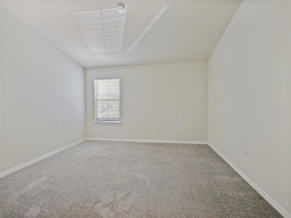 For Rent: $2,600 (3 beds, 2 baths, 1881 Square Feet)