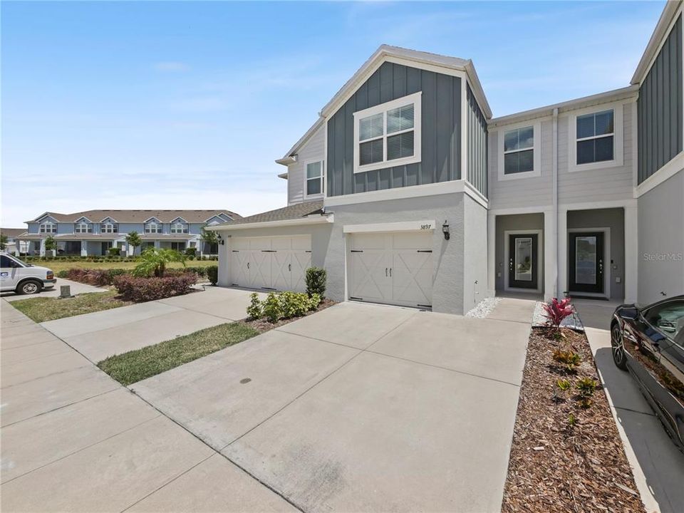 For Rent: $2,600 (3 beds, 2 baths, 1881 Square Feet)