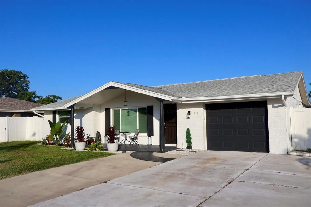 For Sale: $339,900 (3 beds, 2 baths, 2103 Square Feet)