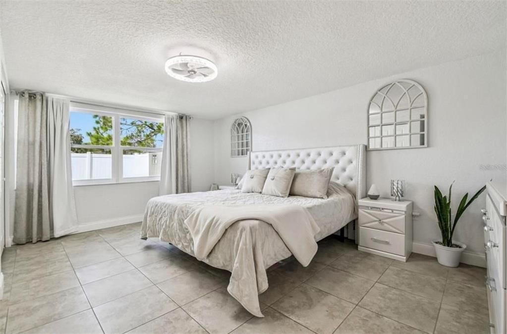 For Sale: $339,900 (3 beds, 2 baths, 2103 Square Feet)