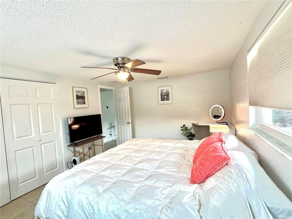 For Sale: $339,900 (3 beds, 2 baths, 2103 Square Feet)