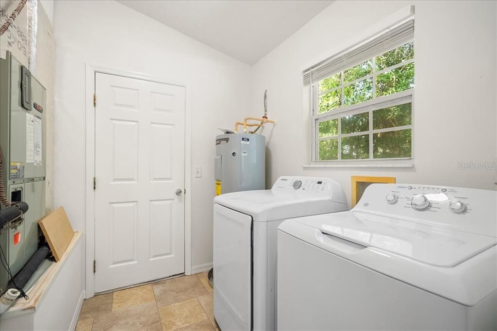 En Venta: $599,900 (3 camas, 2 baños, 1852 Pies cuadrados)