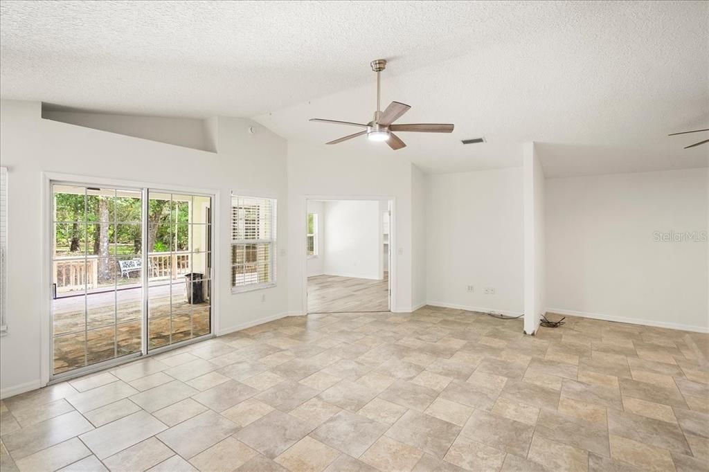 En Venta: $599,900 (3 camas, 2 baños, 1852 Pies cuadrados)