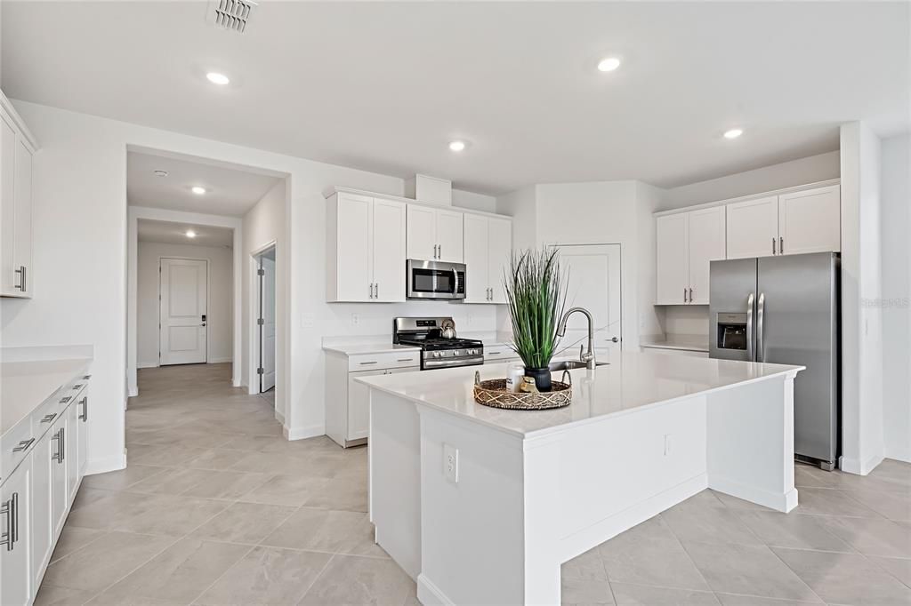 For Rent: $4,500 (3 beds, 3 baths, 2201 Square Feet)