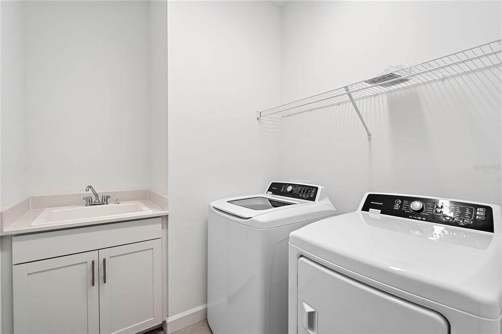 For Rent: $4,500 (3 beds, 3 baths, 2201 Square Feet)