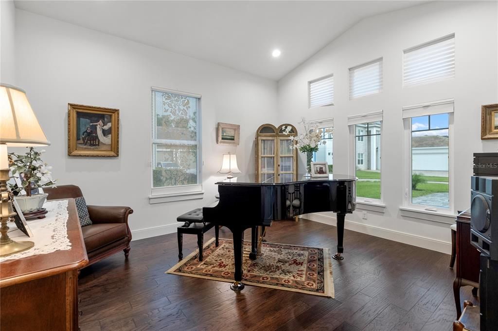 For Sale: $895,000 (4 beds, 3 baths, 2635 Square Feet)