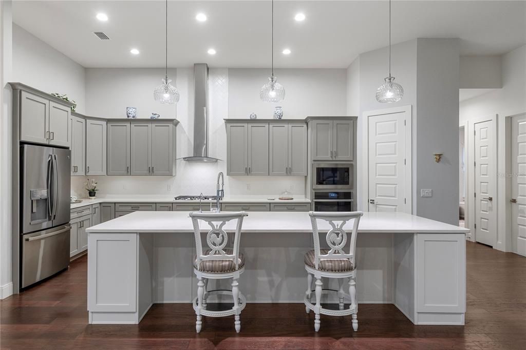 For Sale: $895,000 (4 beds, 3 baths, 2635 Square Feet)