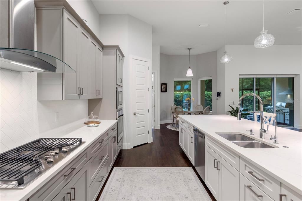 For Sale: $895,000 (4 beds, 3 baths, 2635 Square Feet)