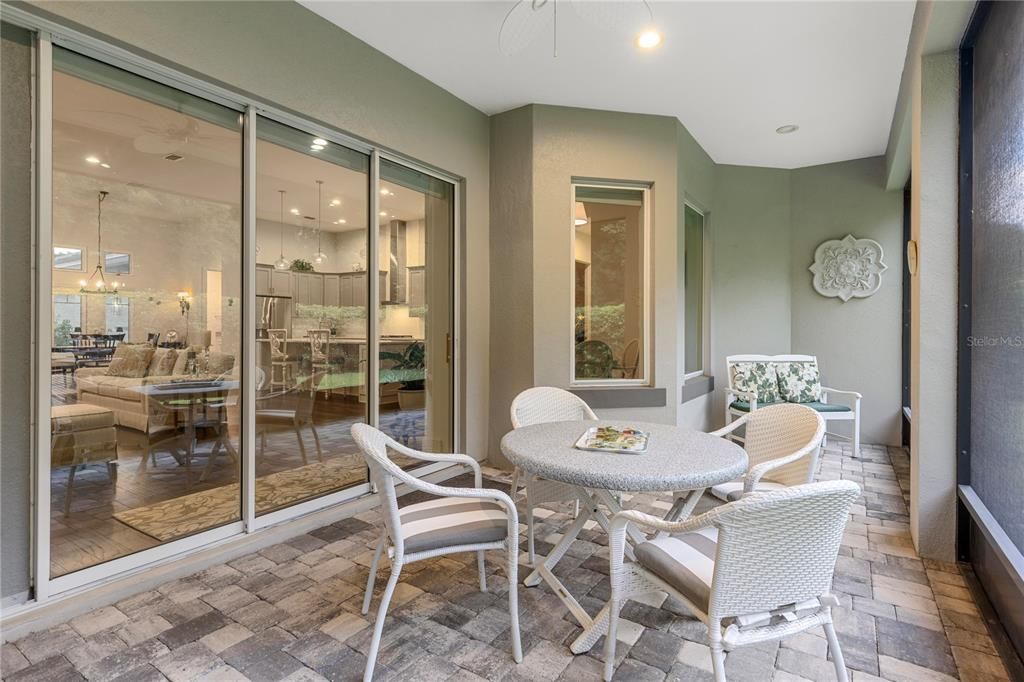 For Sale: $895,000 (4 beds, 3 baths, 2635 Square Feet)