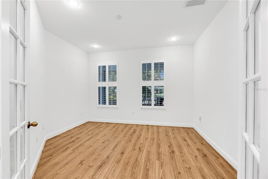 For Sale: $349,900 (3 beds, 2 baths, 1750 Square Feet)