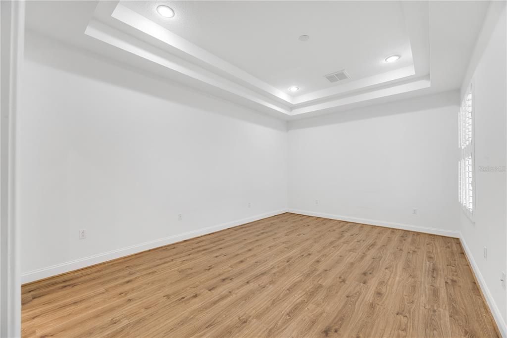 For Sale: $349,900 (3 beds, 2 baths, 1750 Square Feet)