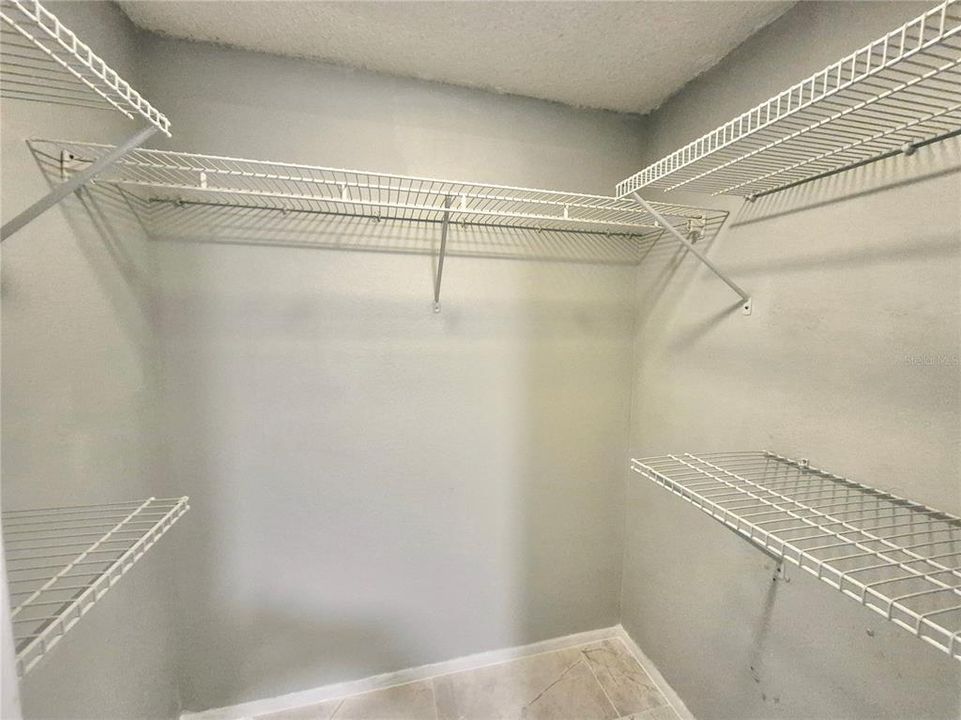 For Rent: $2,000 (2 beds, 2 baths, 1094 Square Feet)