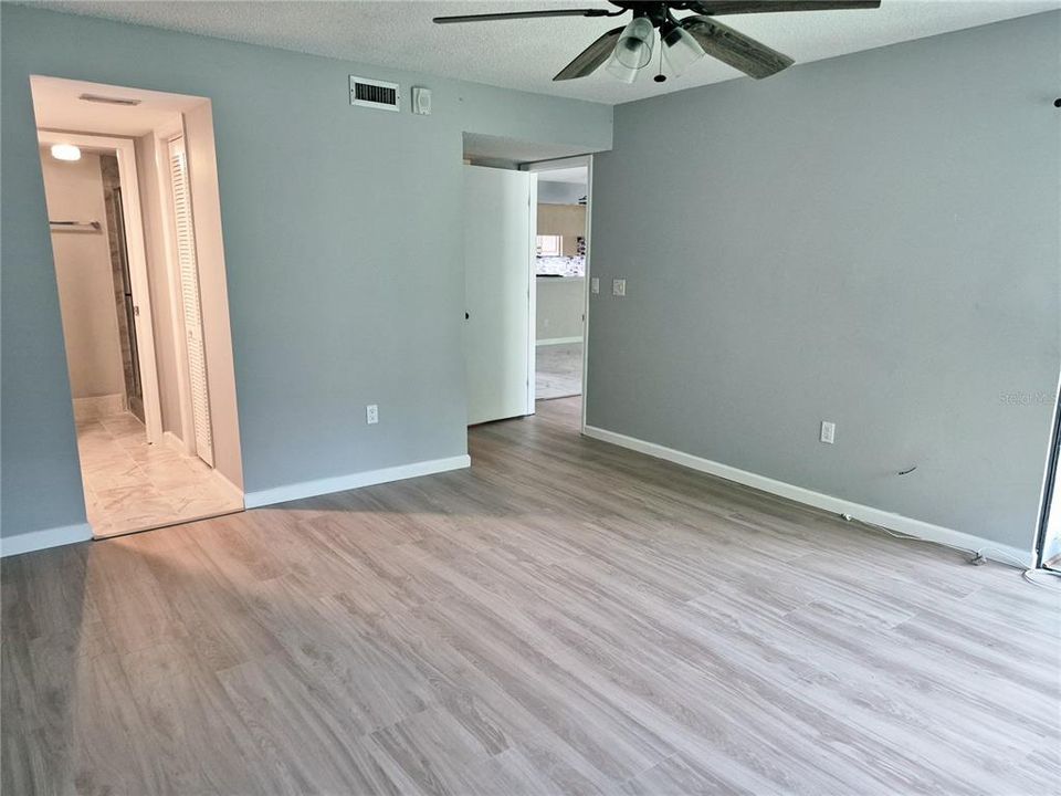 For Rent: $2,000 (2 beds, 2 baths, 1094 Square Feet)