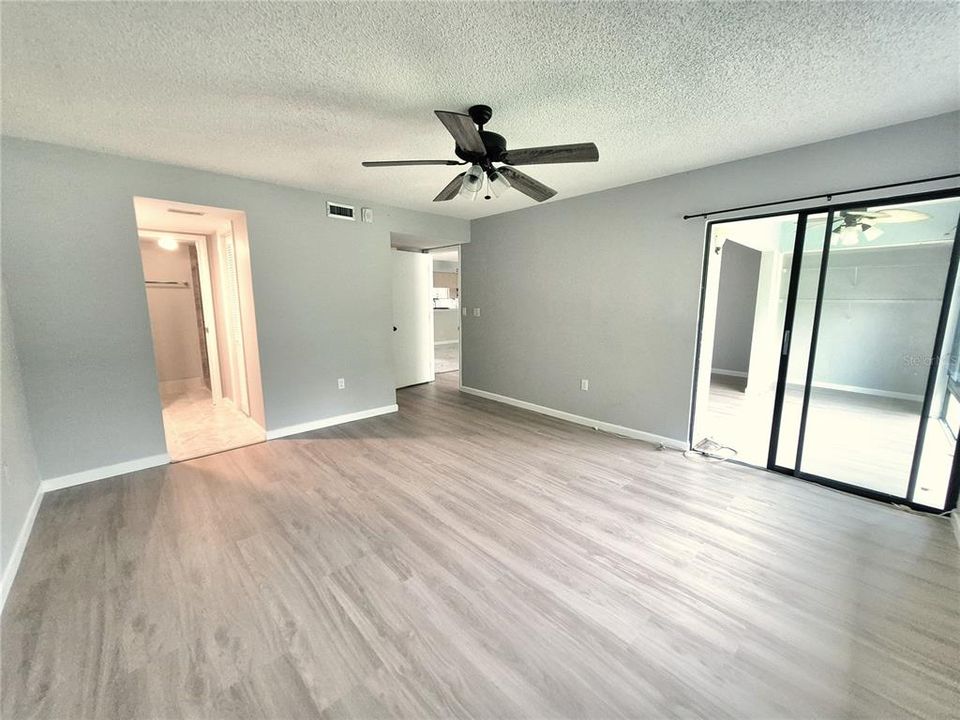 For Rent: $2,000 (2 beds, 2 baths, 1094 Square Feet)