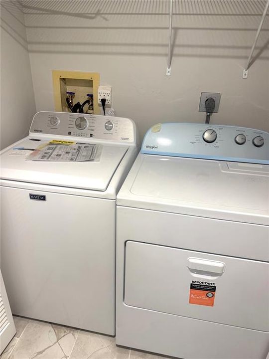For Rent: $2,000 (2 beds, 2 baths, 1094 Square Feet)