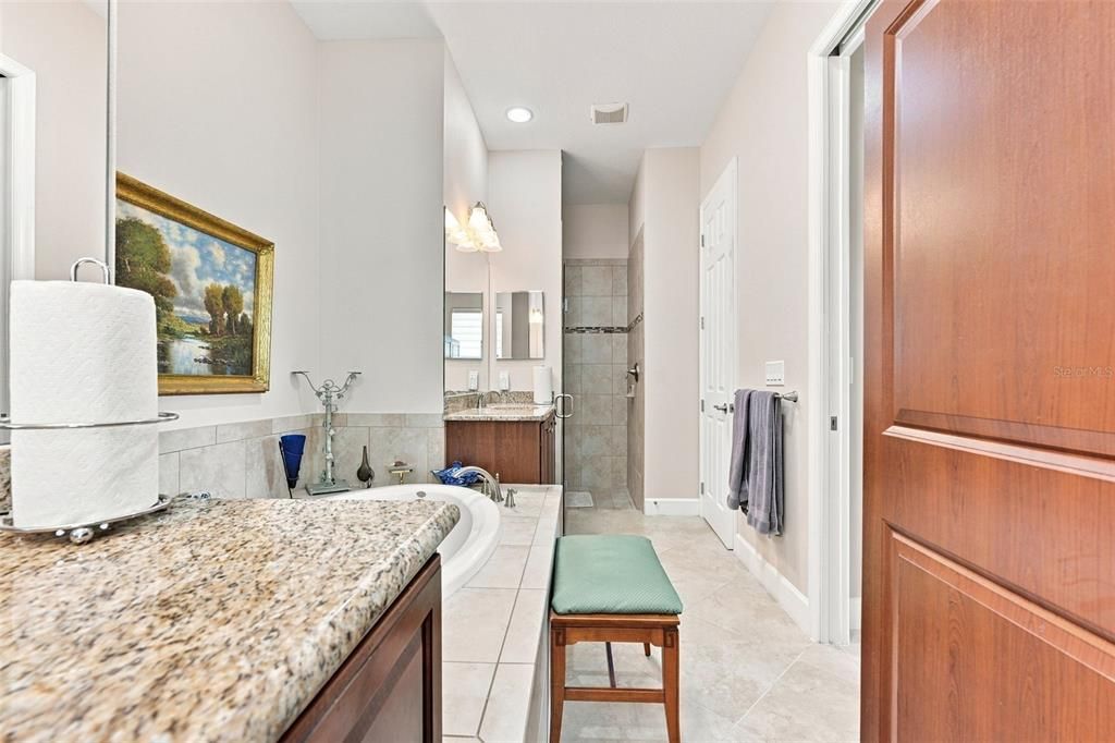 На продажу: $365,000 (3 спален, 2 ванн, 1746 Квадратных фут)