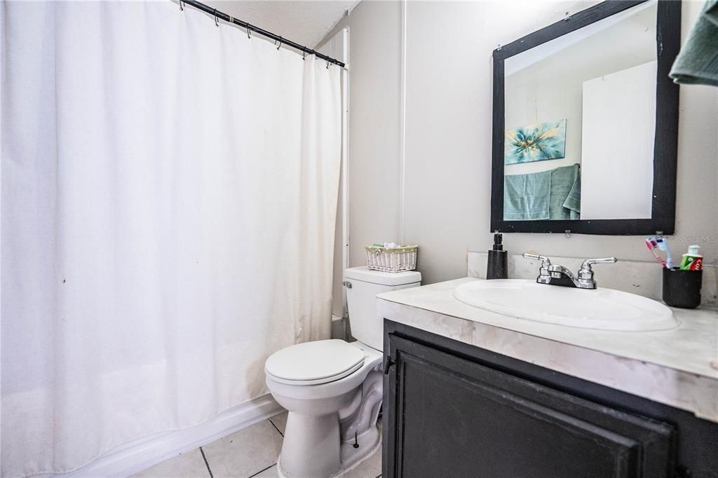 For Sale: $239,000 (3 beds, 2 baths, 1296 Square Feet)
