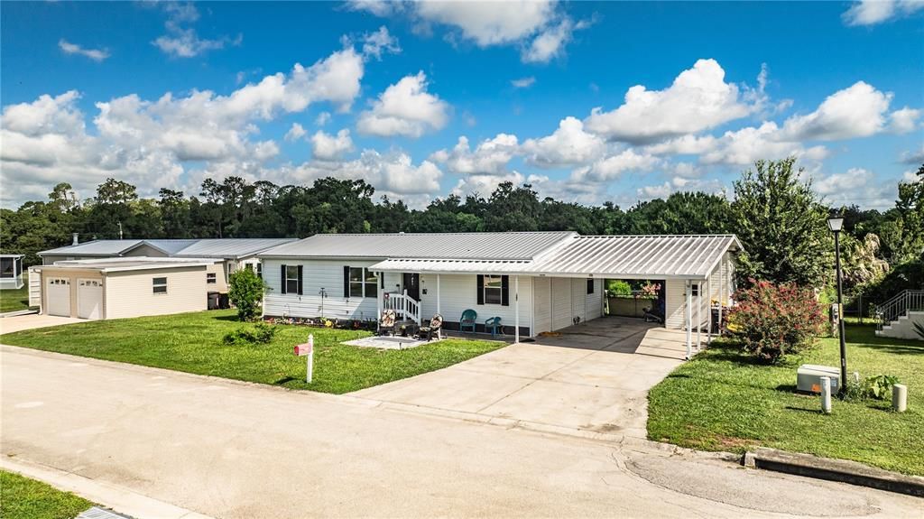 For Sale: $239,000 (3 beds, 2 baths, 1296 Square Feet)