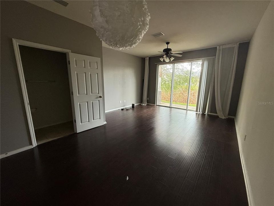 For Sale: $219,000 (2 beds, 2 baths, 1482 Square Feet)