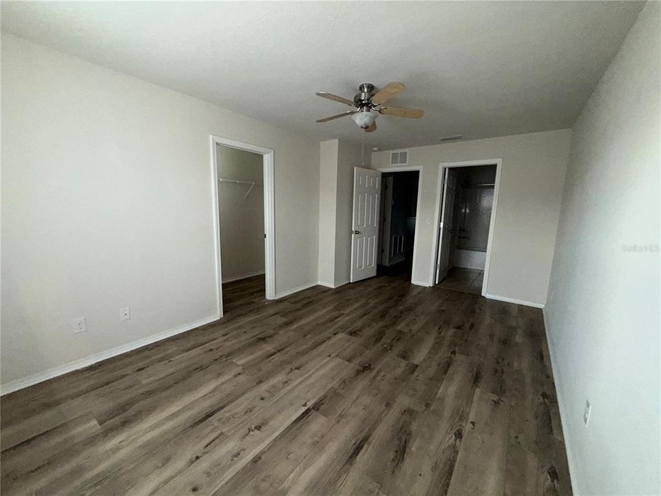 For Sale: $219,000 (2 beds, 2 baths, 1482 Square Feet)