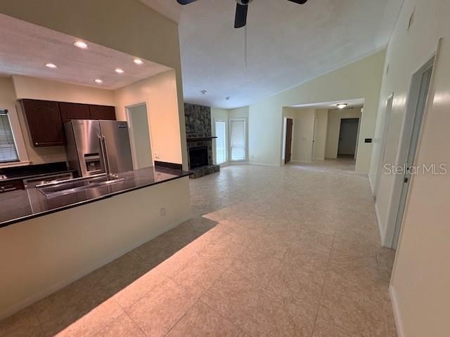 For Sale: $285,000 (3 beds, 2 baths, 1411 Square Feet)