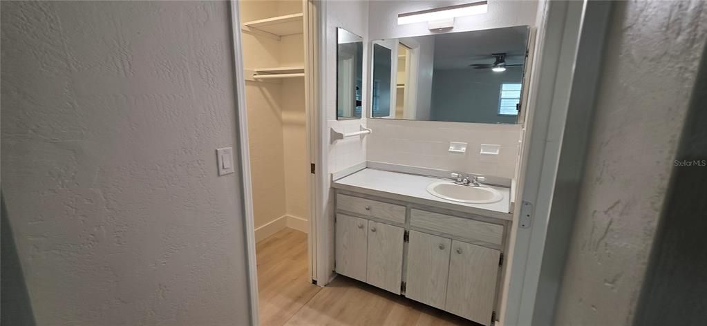 For Sale: $314,900 (2 beds, 2 baths, 1381 Square Feet)
