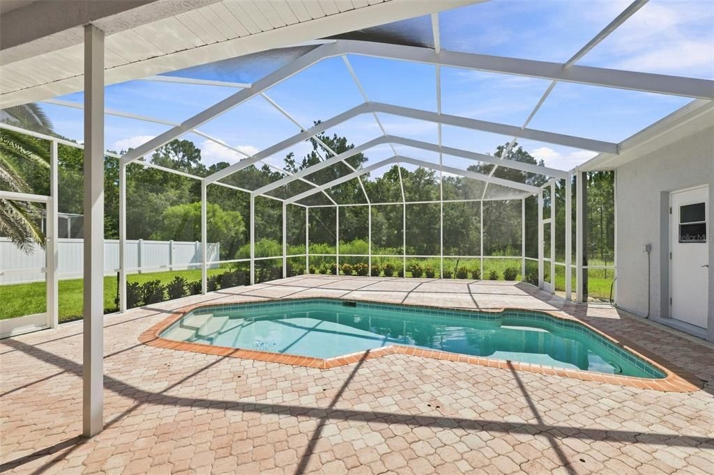 For Rent: $3,900 (3 beds, 2 baths, 2141 Square Feet)