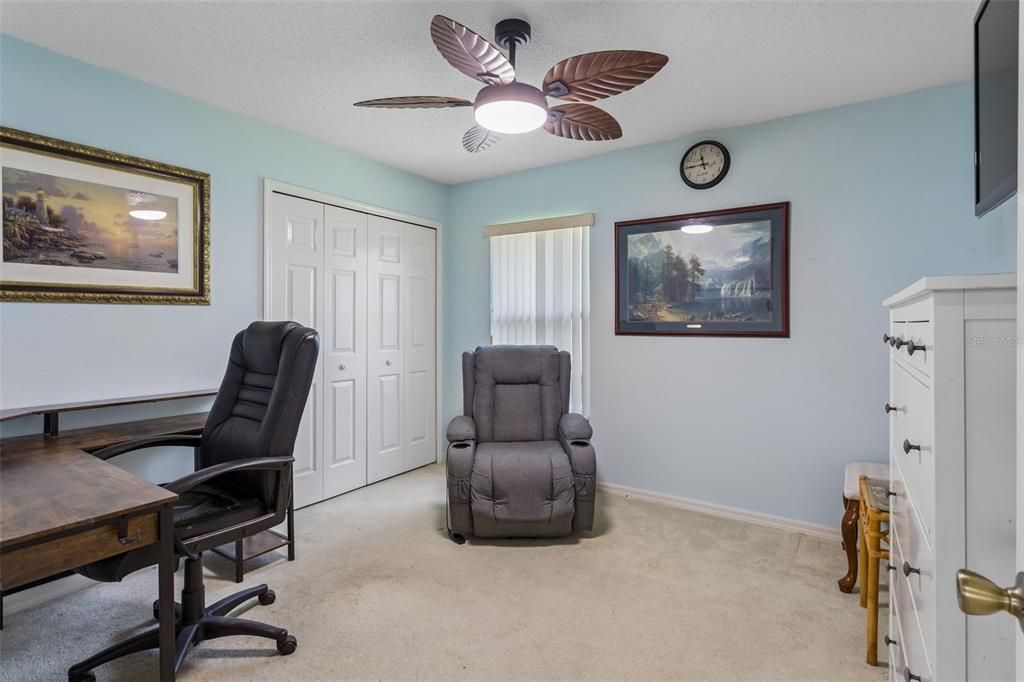 For Rent: $2,000 (3 beds, 2 baths, 1405 Square Feet)