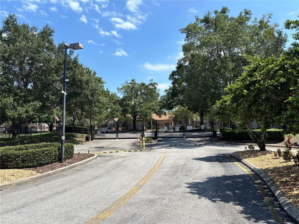 For Sale: $199,900 (3 beds, 2 baths, 1099 Square Feet)