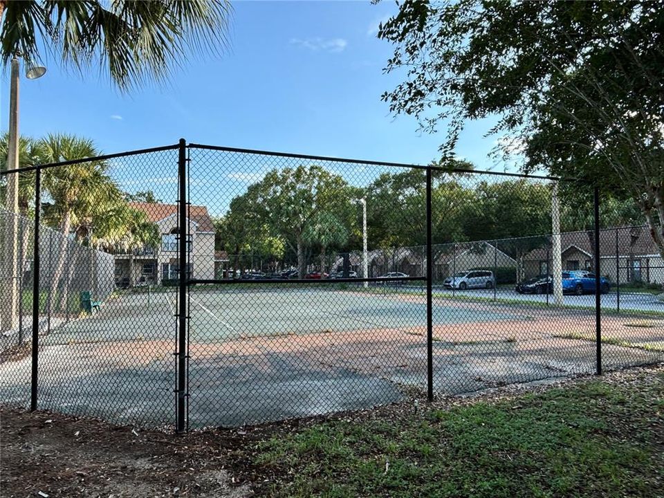 For Sale: $199,900 (3 beds, 2 baths, 1099 Square Feet)