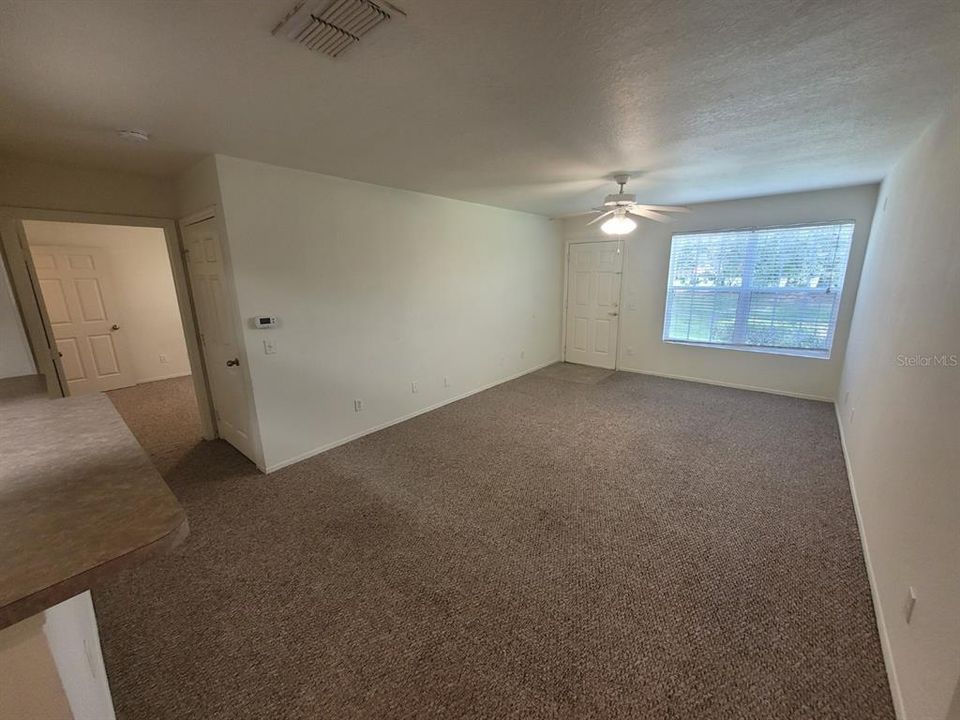 В аренду: $1,400 (2 спален, 2 ванн, 987 Квадратных фут)
