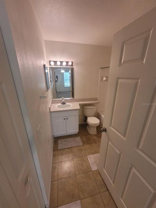 В аренду: $1,400 (2 спален, 2 ванн, 987 Квадратных фут)