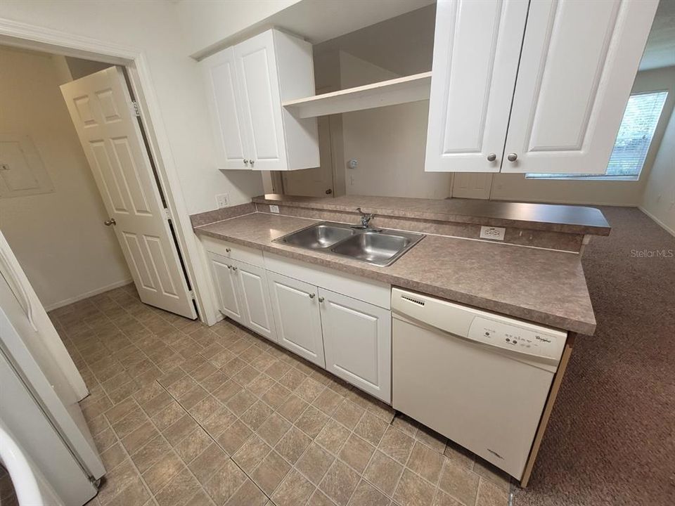 В аренду: $1,400 (2 спален, 2 ванн, 987 Квадратных фут)