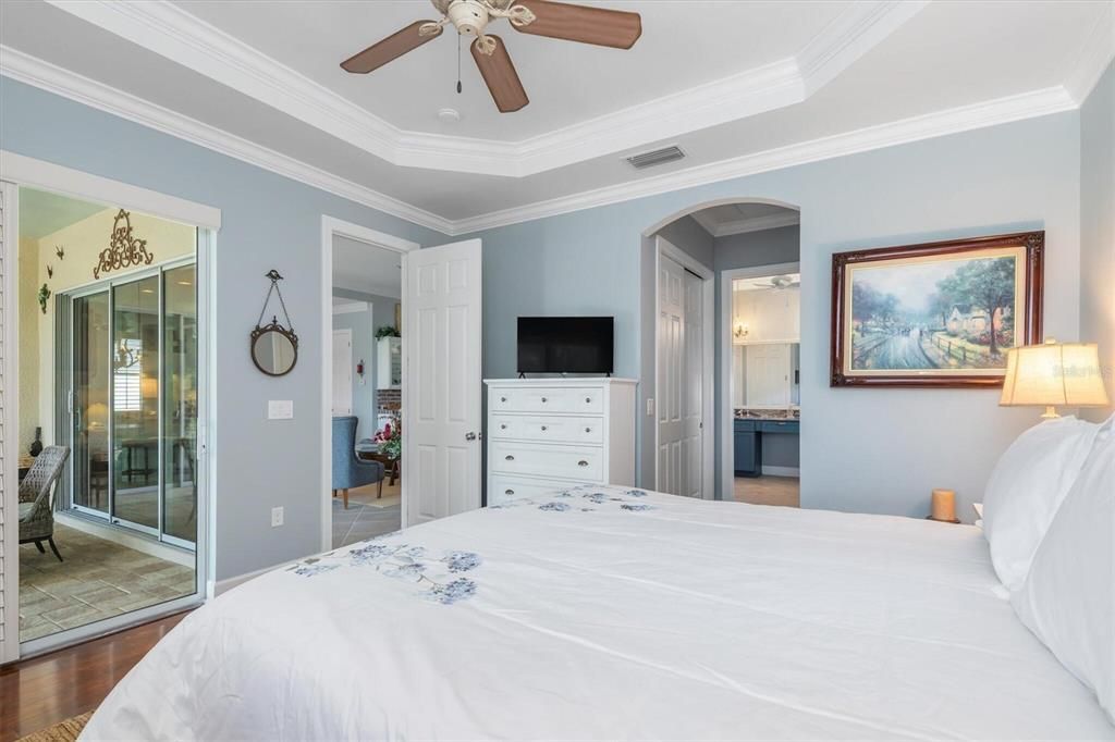 For Sale: $680,000 (2 beds, 2 baths, 1805 Square Feet)