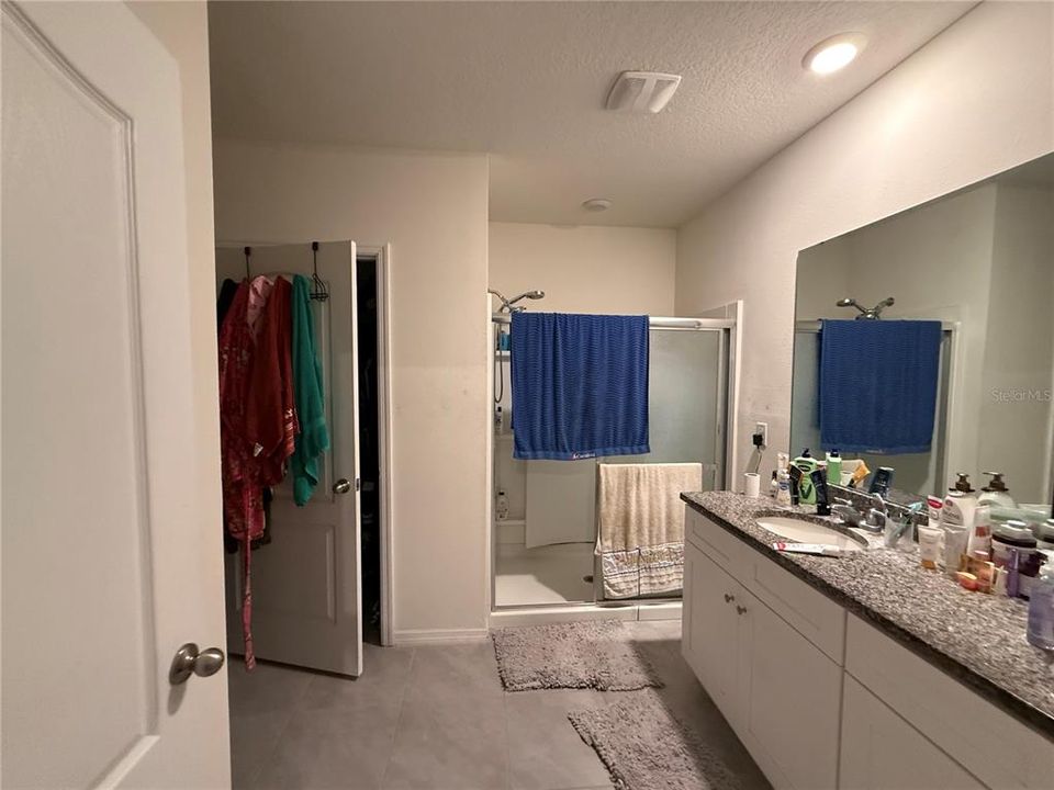 For Sale: $329,000 (4 beds, 2 baths, 1828 Square Feet)