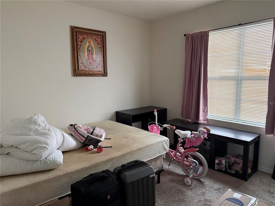 For Sale: $329,000 (4 beds, 2 baths, 1828 Square Feet)