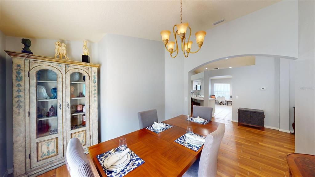 For Sale: $389,900 (4 beds, 3 baths, 1789 Square Feet)