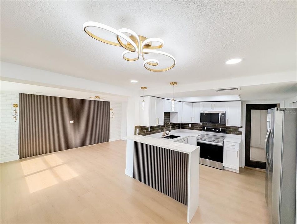 Activo con contrato: $290,000 (3 camas, 2 baños, 1200 Pies cuadrados)